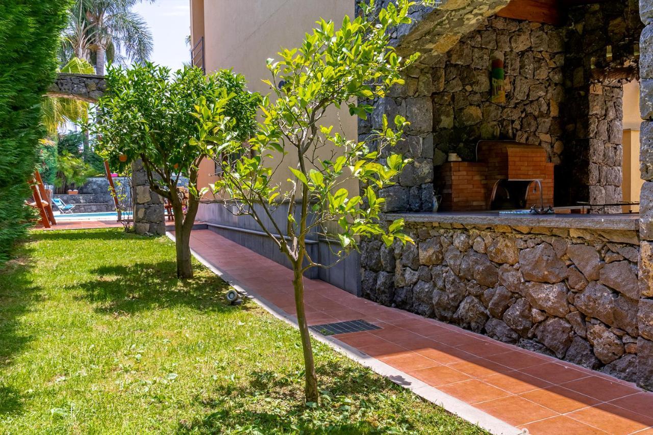 Villa Magdalena Aci SantʼAntonio Dış mekan fotoğraf