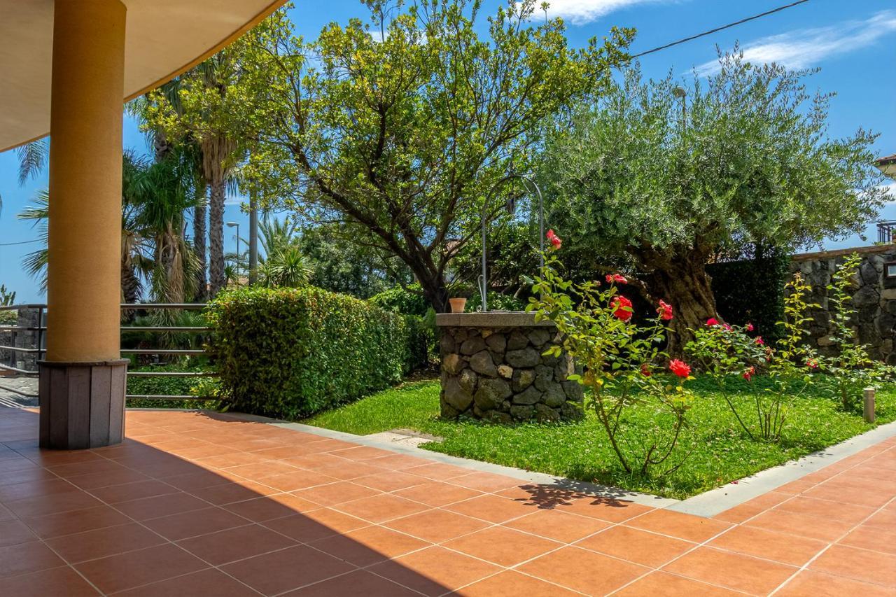 Villa Magdalena Aci SantʼAntonio Dış mekan fotoğraf